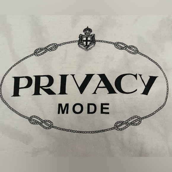EllandEmm Privacy Mode Graphic Tee XL - Picture 2 of 4